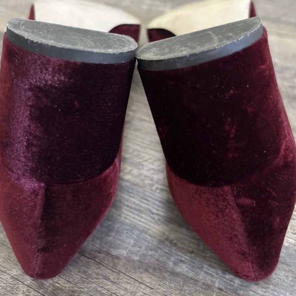 J.Crew women’s US 9.5 burgundy velvet block heel pumps point toe Italy made - Picture 13 of 16